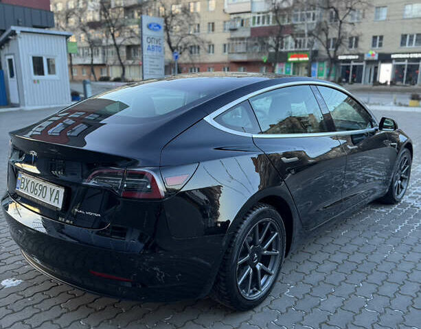 Чорний Тесла Модель 3, об'ємом двигуна 0 л та пробігом 97 тис. км за 20500 $, фото 6 на Automoto.ua