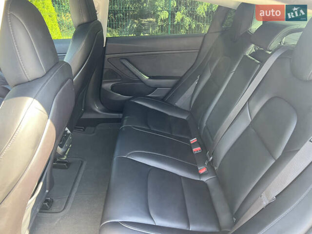 Чорний Тесла Модель 3, об'ємом двигуна 0 л та пробігом 142 тис. км за 16100 $, фото 8 на Automoto.ua