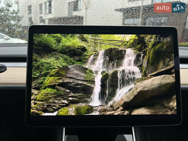 Черный Тесла Модель 3, объемом двигателя 0 л и пробегом 93 тыс. км за 15600 $, фото 60 на Automoto.ua