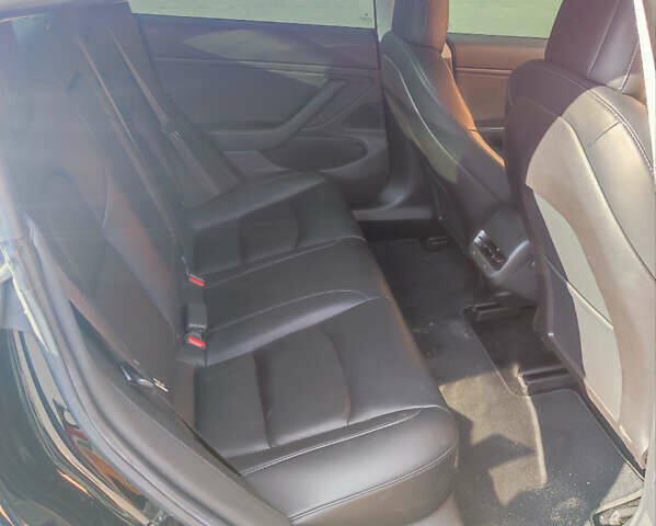 Чорний Тесла Модель 3, об'ємом двигуна 0 л та пробігом 96 тис. км за 17999 $, фото 22 на Automoto.ua