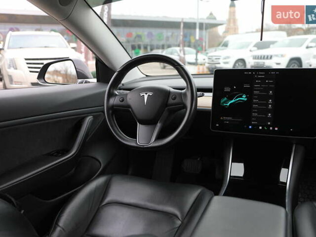 Черный Тесла Модель 3, объемом двигателя 0 л и пробегом 66 тыс. км за 17000 $, фото 10 на Automoto.ua
