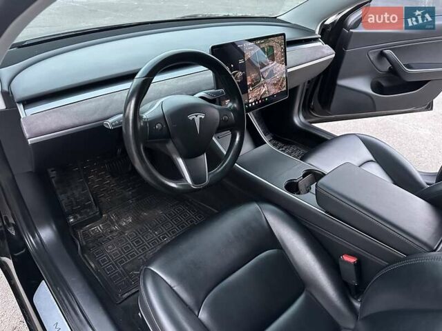 Чорний Тесла Модель 3, об'ємом двигуна 0 л та пробігом 98 тис. км за 16600 $, фото 9 на Automoto.ua