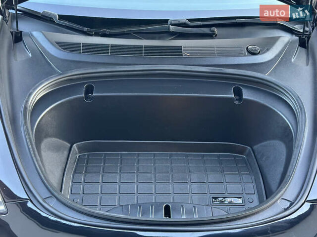 Черный Тесла Модель 3, объемом двигателя 0 л и пробегом 121 тыс. км за 19400 $, фото 91 на Automoto.ua