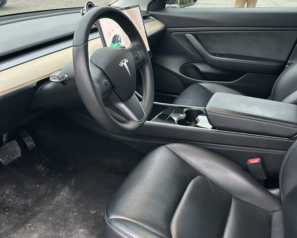 Черный Тесла Модель 3, объемом двигателя 0 л и пробегом 101 тыс. км за 17600 $, фото 8 на Automoto.ua
