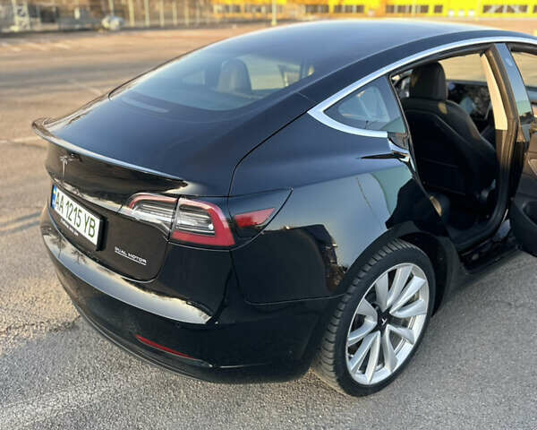 Черный Тесла Модель 3, объемом двигателя 0 л и пробегом 110 тыс. км за 29000 $, фото 5 на Automoto.ua