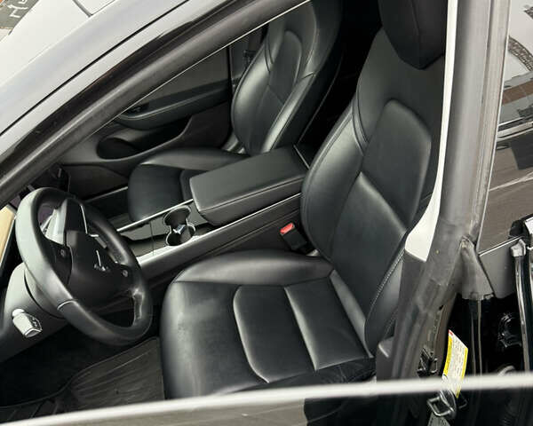 Чорний Тесла Модель 3, об'ємом двигуна 0 л та пробігом 124 тис. км за 15300 $, фото 18 на Automoto.ua