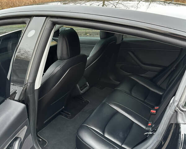 Черный Тесла Модель 3, объемом двигателя 0 л и пробегом 185 тыс. км за 20000 $, фото 15 на Automoto.ua