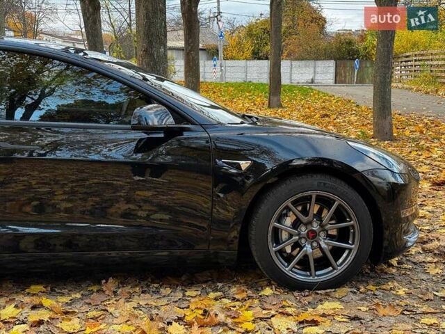 Черный Тесла Модель 3, объемом двигателя 0 л и пробегом 65 тыс. км за 25390 $, фото 3 на Automoto.ua