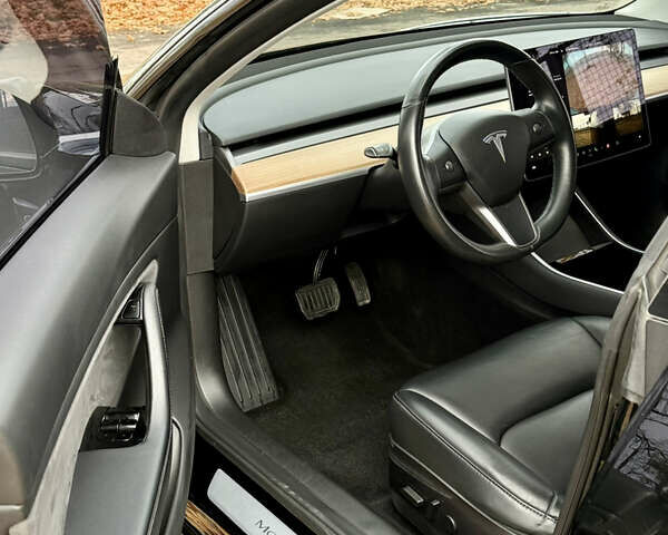 Чорний Тесла Модель 3, об'ємом двигуна 0 л та пробігом 94 тис. км за 15900 $, фото 4 на Automoto.ua