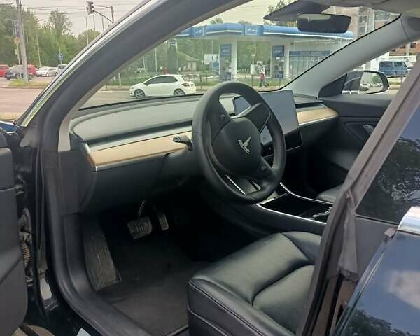 Тесла Модель 3 2019 в Львове на Automoto.ua Черный Тесла Модель 3, объемом двигателя 0 л и пробегом 185 тыс. км за 16800 $, фото 13 на Automoto.ua