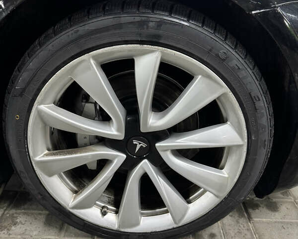 Чорний Тесла Модель 3, об'ємом двигуна 0 л та пробігом 186 тис. км за 17500 $, фото 39 на Automoto.ua