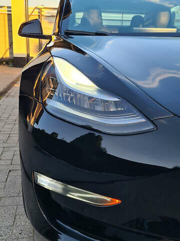 Черный Тесла Модель 3, объемом двигателя 0 л и пробегом 126 тыс. км за 14300 $, фото 3 на Automoto.ua