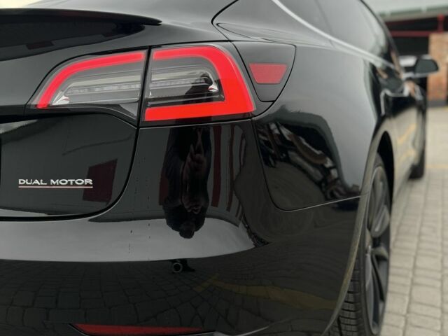 Черный Тесла Модель 3, объемом двигателя 0 л и пробегом 47 тыс. км за 18000 $, фото 4 на Automoto.ua