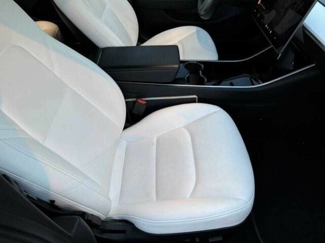 Черный Тесла Модель 3, объемом двигателя 0 л и пробегом 89 тыс. км за 11300 $, фото 10 на Automoto.ua