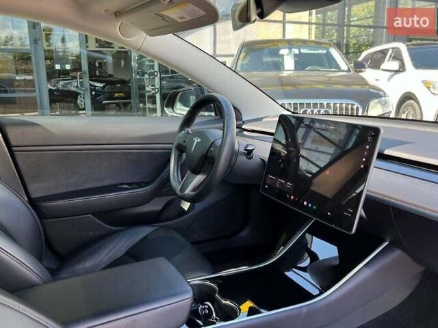 Тесла Модель 3 2019 в Ивано-Франковске на Automoto.ua Черный Тесла Модель 3, объемом двигателя 0 л и пробегом 101 тыс. км за 18800 $, фото 16 на Automoto.ua