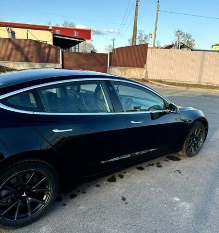 Чорний Тесла Модель 3, об'ємом двигуна 0 л та пробігом 74 тис. км за 18500 $, фото 16 на Automoto.ua