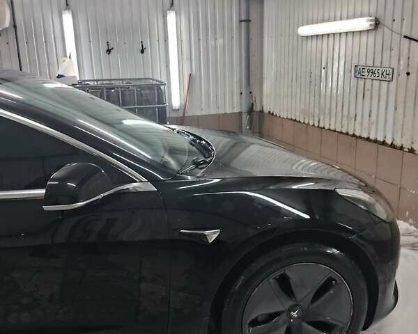 Черный Тесла Модель 3, объемом двигателя 0 л и пробегом 48 тыс. км за 16000 $, фото 5 на Automoto.ua