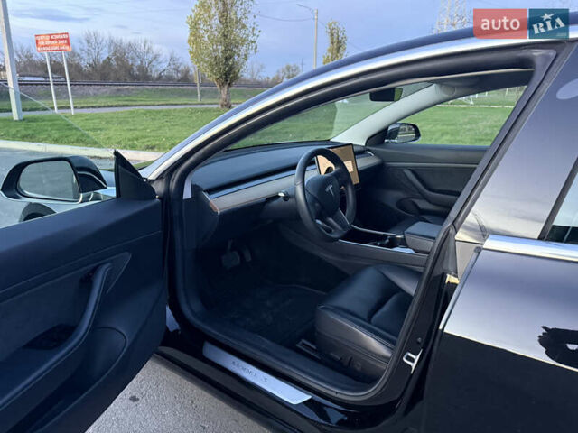 Чорний Тесла Модель 3, об'ємом двигуна 0 л та пробігом 128 тис. км за 15100 $, фото 32 на Automoto.ua
