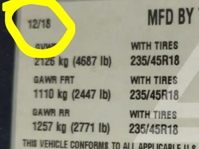 Черный Тесла Модель 3, объемом двигателя 0 л и пробегом 130 тыс. км за 11500 $, фото 5 на Automoto.ua