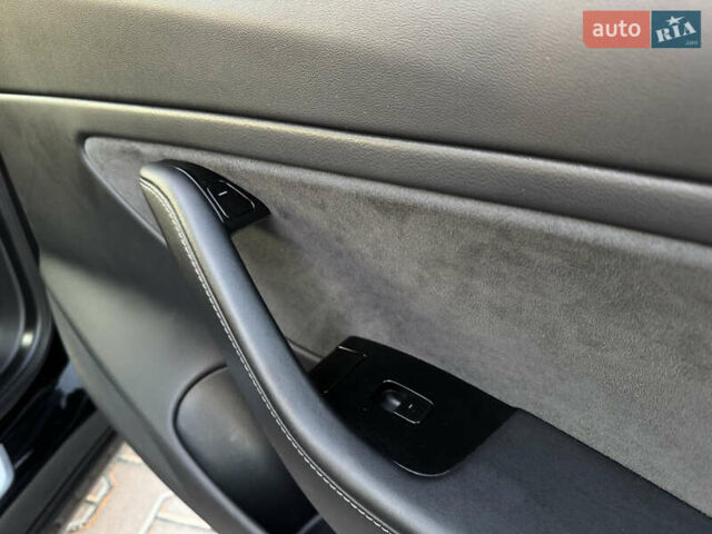 Чорний Тесла Модель 3, об'ємом двигуна 0 л та пробігом 117 тис. км за 18999 $, фото 63 на Automoto.ua