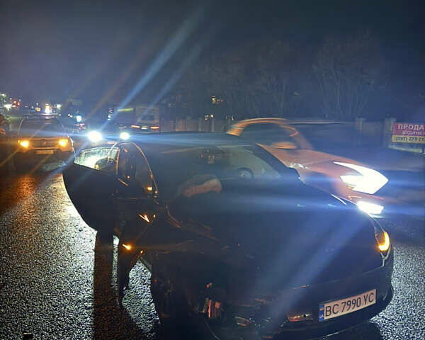 Чорний Тесла Модель 3, об'ємом двигуна 0 л та пробігом 205 тис. км за 14500 $, фото 3 на Automoto.ua