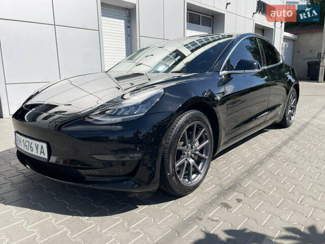 Черный Тесла Модель 3, объемом двигателя 0 л и пробегом 107 тыс. км за 17700 $, фото 2 на Automoto.ua