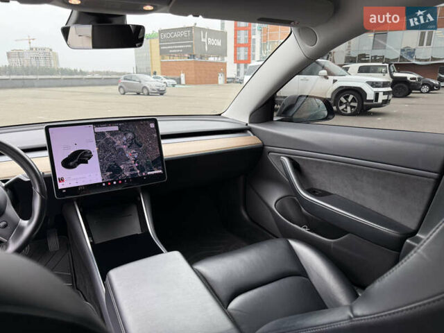 Чорний Тесла Модель 3, об'ємом двигуна 0 л та пробігом 124 тис. км за 15300 $, фото 21 на Automoto.ua