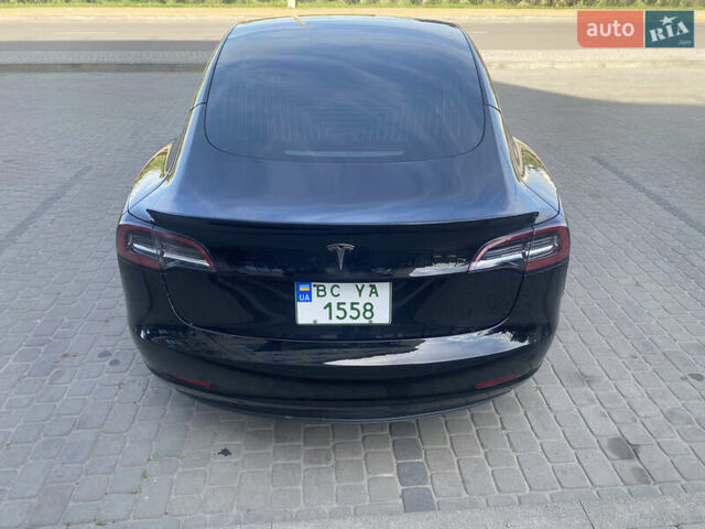 Тесла Модель 3 2019 у Львові на Automoto.ua Чорний Тесла Модель 3, об'ємом двигуна 0 л та пробігом 107 тис. км за 23900 $, фото 19 на Automoto.ua