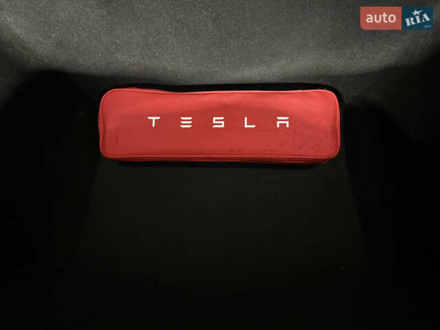 Черный Тесла Модель 3, объемом двигателя 0 л и пробегом 209 тыс. км за 17900 $, фото 42 на Automoto.ua