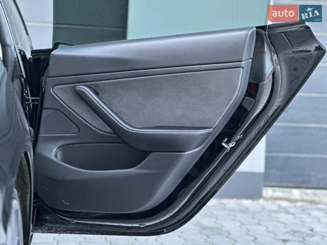 Черный Тесла Модель 3, объемом двигателя 0 л и пробегом 121 тыс. км за 19400 $, фото 50 на Automoto.ua