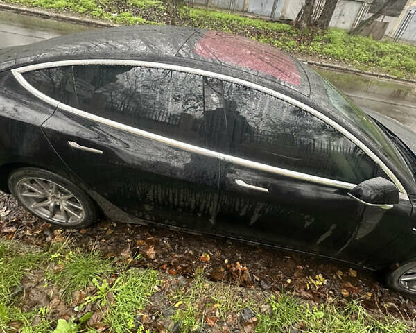 Черный Тесла Модель 3, объемом двигателя 0 л и пробегом 110 тыс. км за 18000 $, фото 3 на Automoto.ua