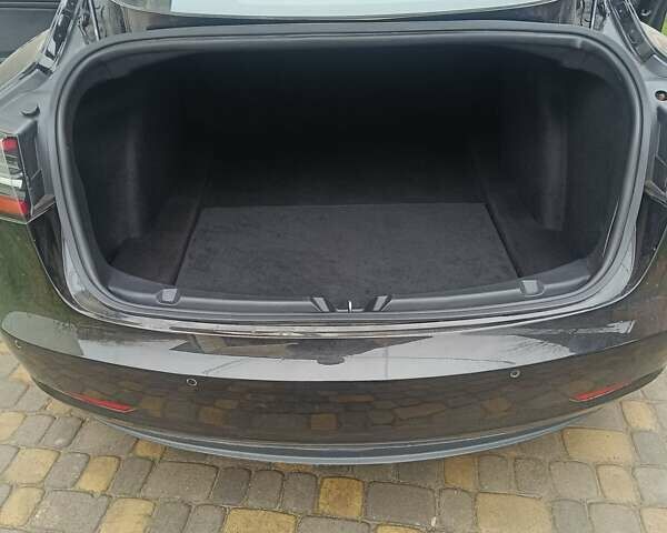 Чорний Тесла Модель 3, об'ємом двигуна 0 л та пробігом 145 тис. км за 15700 $, фото 28 на Automoto.ua