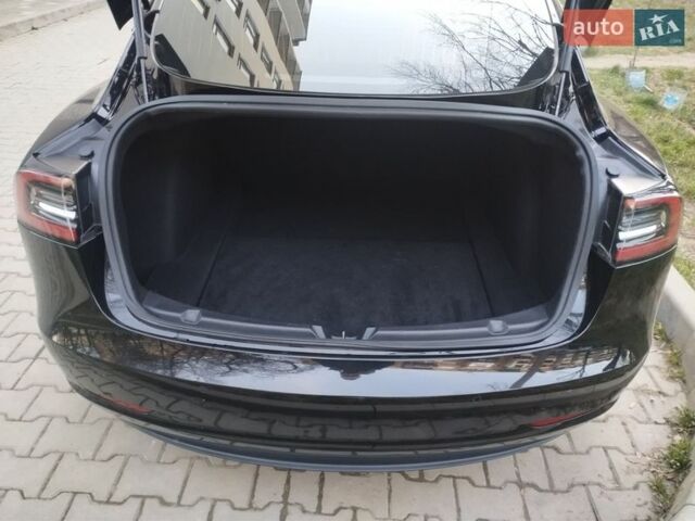 Черный Тесла Модель 3, объемом двигателя 0 л и пробегом 195 тыс. км за 14800 $, фото 11 на Automoto.ua