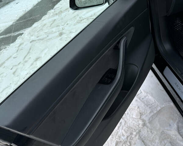 Чорний Тесла Модель 3, об'ємом двигуна 0 л та пробігом 74 тис. км за 19200 $, фото 17 на Automoto.ua