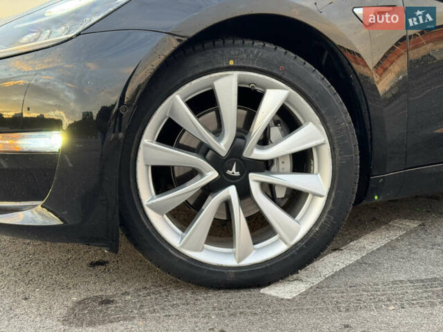 Черный Тесла Модель 3, объемом двигателя 0 л и пробегом 98 тыс. км за 17900 $, фото 2 на Automoto.ua