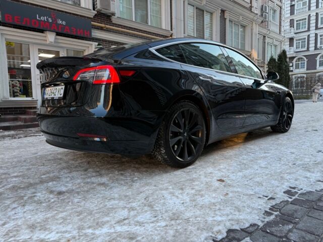 Черный Тесла Модель 3, объемом двигателя 0 л и пробегом 70 тыс. км за 17000 $, фото 1 на Automoto.ua