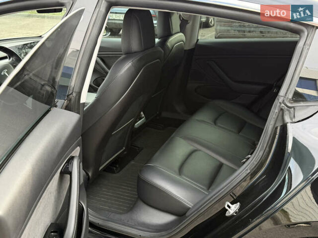 Чорний Тесла Модель 3, об'ємом двигуна 0 л та пробігом 152 тис. км за 17000 $, фото 15 на Automoto.ua