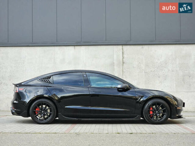 Черный Тесла Модель 3, объемом двигателя 0 л и пробегом 97 тыс. км за 20000 $, фото 4 на Automoto.ua