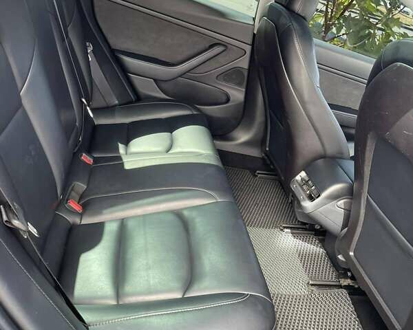 Черный Тесла Модель 3, объемом двигателя 0 л и пробегом 107 тыс. км за 17700 $, фото 13 на Automoto.ua