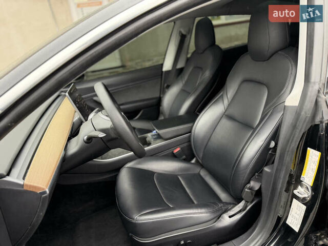 Чорний Тесла Модель 3, об'ємом двигуна 0 л та пробігом 81 тис. км за 15300 $, фото 15 на Automoto.ua