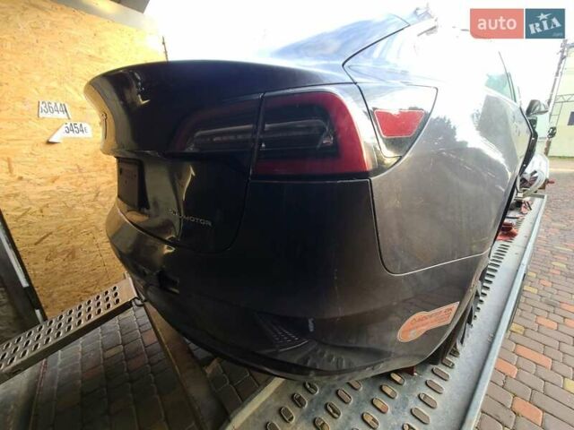 Черный Тесла Модель 3, объемом двигателя 0 л и пробегом 138 тыс. км за 8999 $, фото 5 на Automoto.ua