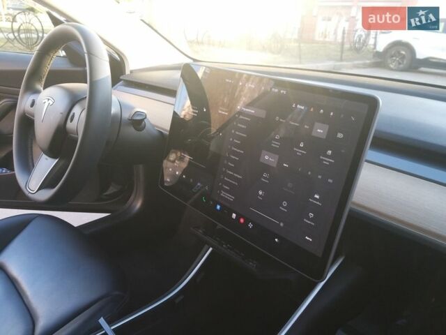 Черный Тесла Модель 3, объемом двигателя 0 л и пробегом 46 тыс. км за 17950 $, фото 6 на Automoto.ua