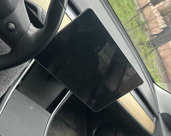 Черный Тесла Модель 3, объемом двигателя 0 л и пробегом 110 тыс. км за 18000 $, фото 5 на Automoto.ua