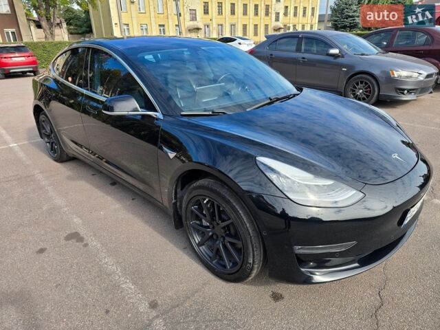 Черный Тесла Модель 3, объемом двигателя 0 л и пробегом 158 тыс. км за 14700 $, фото 4 на Automoto.ua