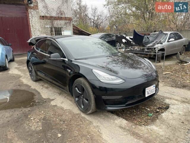 Черный Тесла Модель 3, объемом двигателя 0 л и пробегом 196 тыс. км за 14950 $, фото 1 на Automoto.ua