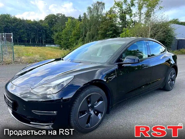 Черный Тесла Модель 3, объемом двигателя 1 л и пробегом 94 тыс. км за 11600 $, фото 2 на Automoto.ua