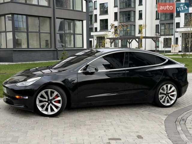 Черный Тесла Модель 3, объемом двигателя 0 л и пробегом 125 тыс. км за 18650 $, фото 2 на Automoto.ua