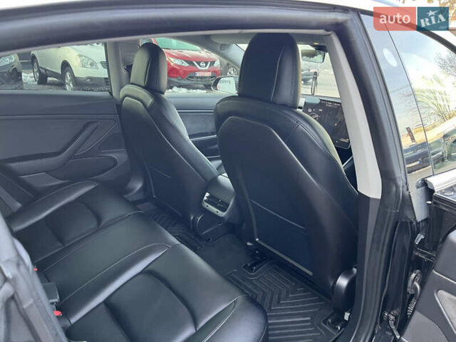 Черный Тесла Модель 3, объемом двигателя 0 л и пробегом 105 тыс. км за 15700 $, фото 12 на Automoto.ua