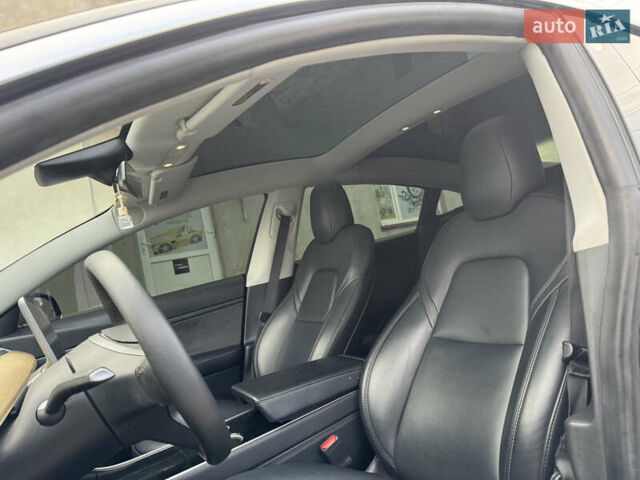 Чорний Тесла Модель 3, об'ємом двигуна 0 л та пробігом 81 тис. км за 15500 $, фото 16 на Automoto.ua
