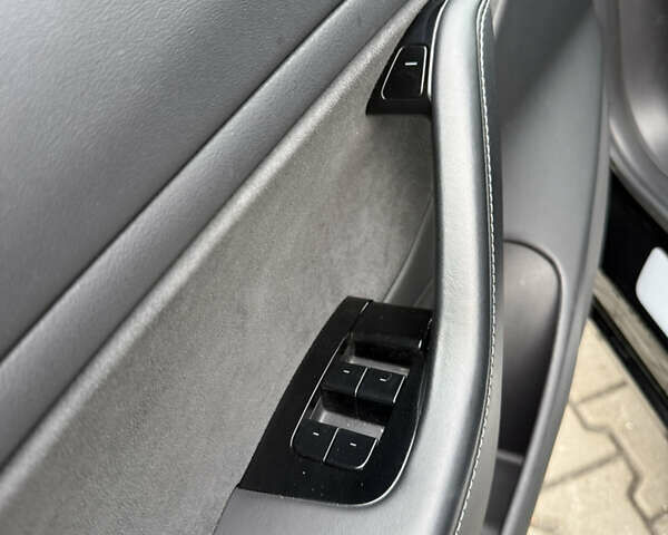 Черный Тесла Модель 3, объемом двигателя 0 л и пробегом 90 тыс. км за 16500 $, фото 9 на Automoto.ua